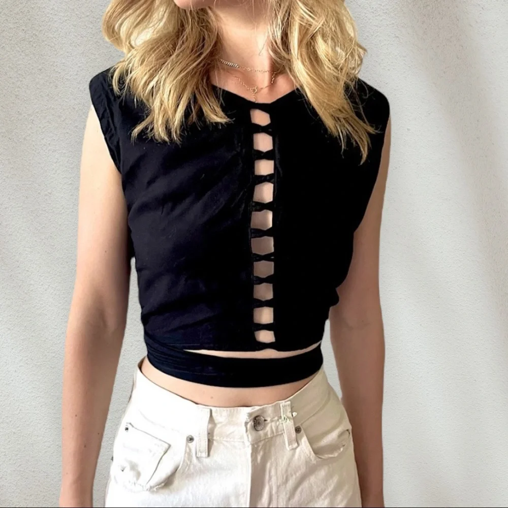 Vintage Reversible Black Wrap Crop Top - Picture 4 of 11